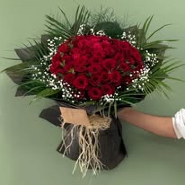 50 KIRMIZI GÜL DEMETİ