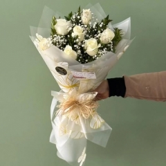 7 ADET BEYAZ GÜL BUKETİ